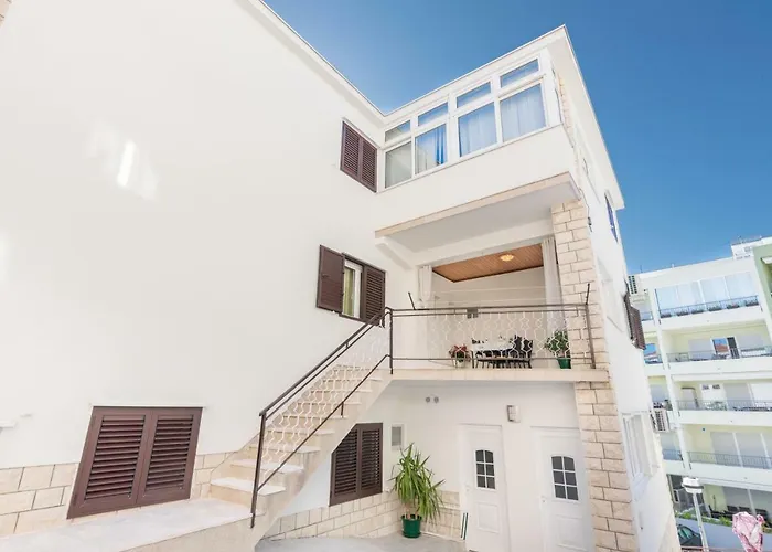 Апартаменти Apartment Holiday