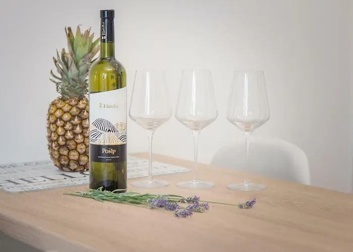 Apartment Holiday Apartman *