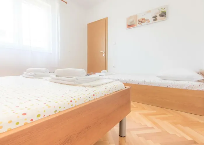 Апартаменти Apartment Holiday