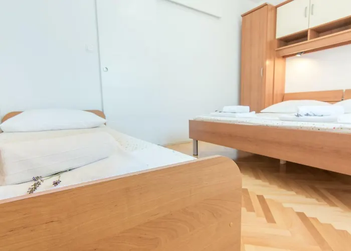 Apartment Holiday Макарська